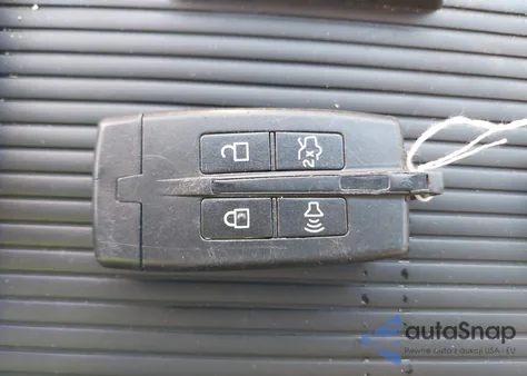 2010 Lincoln Mks Ecoboost z USA, uszkodzony, nr VIN 1LNHL9FT9AG610712